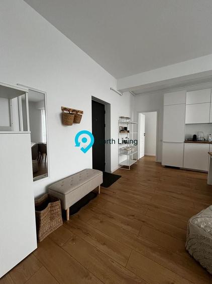 Apartament cu 3 camere semidecomandat, mobilat în Tunari
