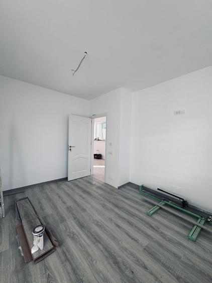 Casă cu 3 camere cu Teren 250 Mp în Moșnița Nouă