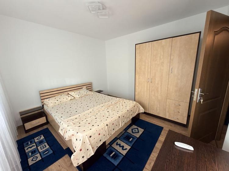 Apartament cu 3 camere semidecomandat în Brazda lui Novac
