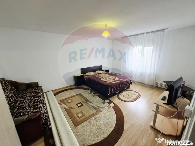 Casă cu 7 camere cu Teren 405 Mp în Chiajna