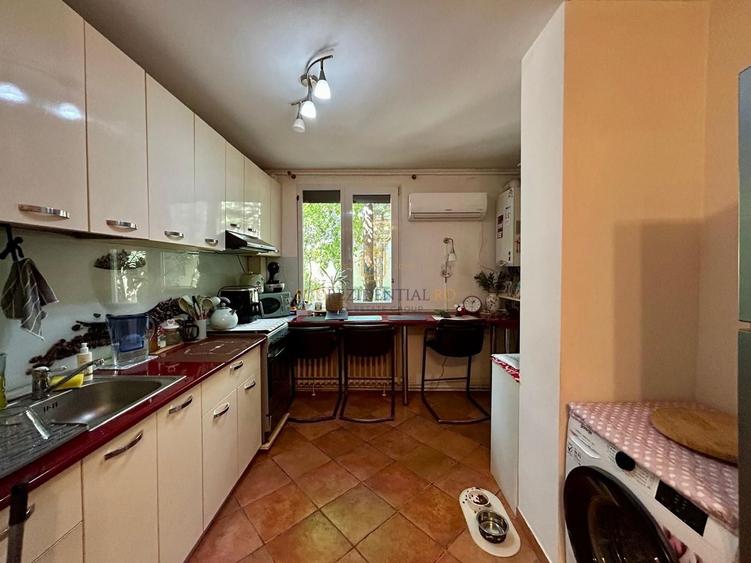 Apartament cu 3 camere decomandat, mobilat în Brâncoveanu
