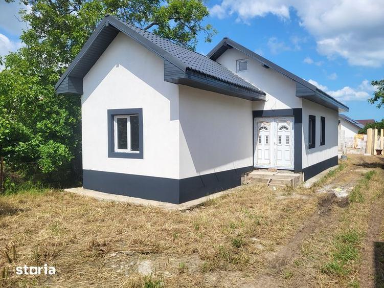 Casă cu 3 camere cu Teren 90 Mp în Lumina
