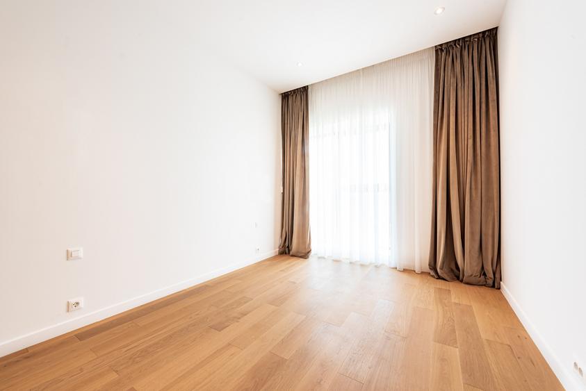 Apartament cu 3 camere în Barbu Văcărescu