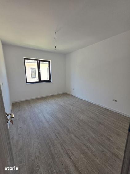 Casă cu 4 camere cu Teren 450 Mp în Mărășești