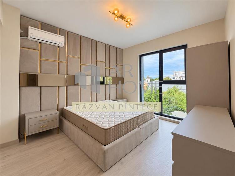 Apartament cu 2 camere semidecomandat, mobilat în Central