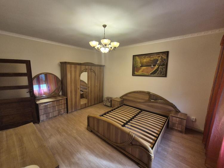 Apartament cu 4 camere decomandat în Chișoda