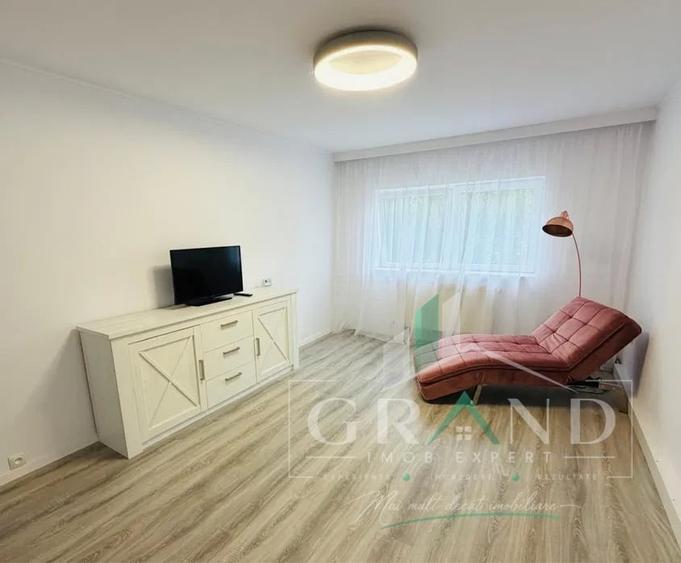 Apartament cu 2 camere decomandat, mobilat în Plopilor