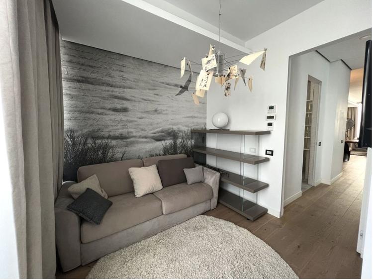 Apartament cu 4 camere, mobilat în Herăstrău