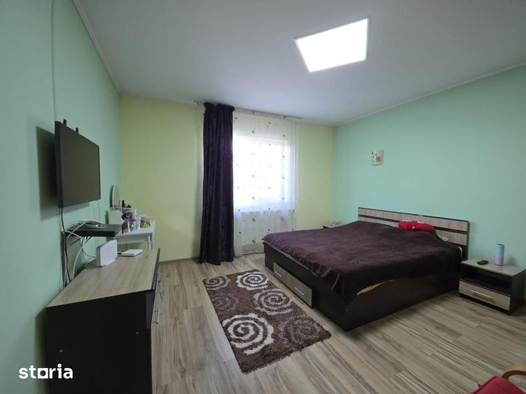 Casă cu 2 camere cu Teren 423 Mp în Domnești