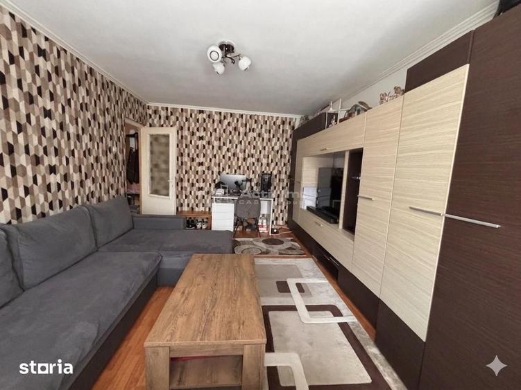 Apartament cu 3 camere decomandat în Rogerius