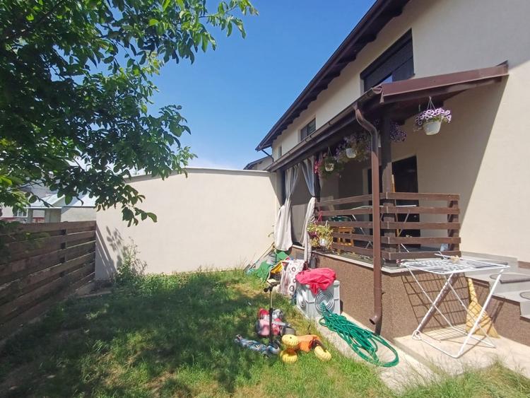 Duplex cu 4 camere cu Canalizare în Miroslava