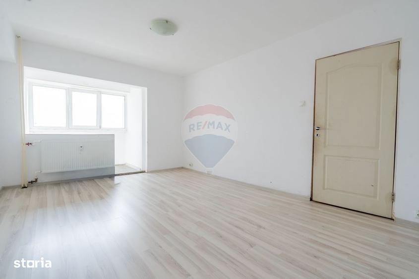 Apartament cu 3 camere decomandat în Fundeni
