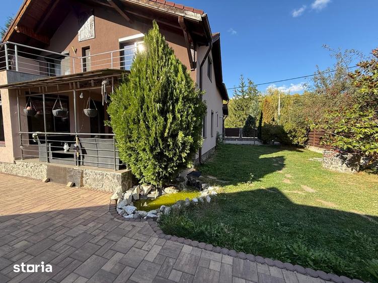 Casă cu 4 camere cu Teren 500 Mp în Corunca