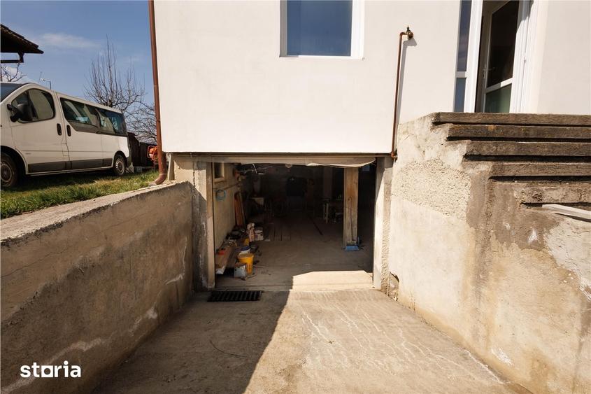Casă cu 5 camere cu Teren 319 Mp în Central