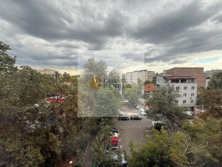 Apartament cu 2 camere semidecomandat în P-ța Gorjului