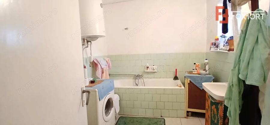 Casă cu 3 camere cu Canalizare în Satchinez