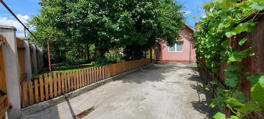 Casă cu 4 camere cu Teren 366 Mp în Central
