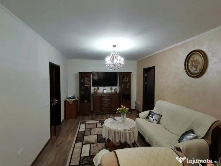 Apartament 3 camere de inchiriat, situat in zona TOMIS II - 2