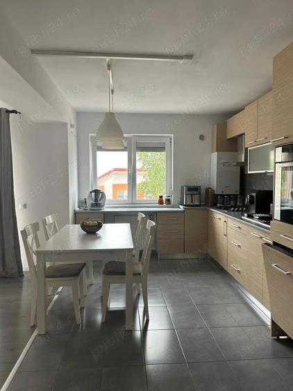 Apartament cu 3 camere decomandat în Apahida