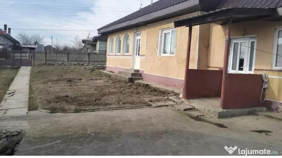 Casă cu 7 camere în Borcea