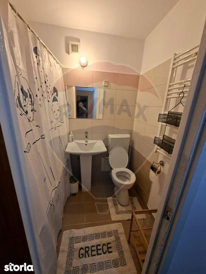 Apartament cu 3 camere semidecomandat în Sălăjan