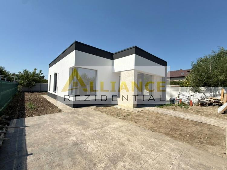 Casă individuală cu 4 camere decomandat cu Canalizare în Berceni