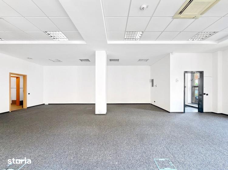 Spațiu comercial, de 93.71 mp, în Fabric