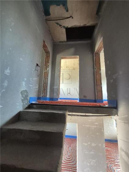 Duplex cu 4 camere cu Canalizare în Moșnița Nouă