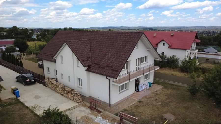 Casă cu 4 camere în Dumbrăveni