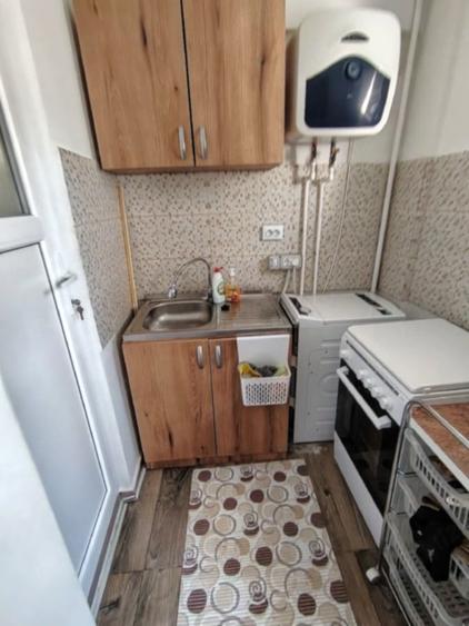 Garsonieră semidecomandată în Titan