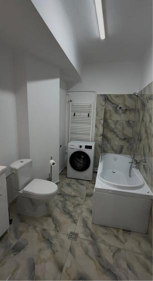 Apartament cu 3 camere decomandat, mobilat în Magheru