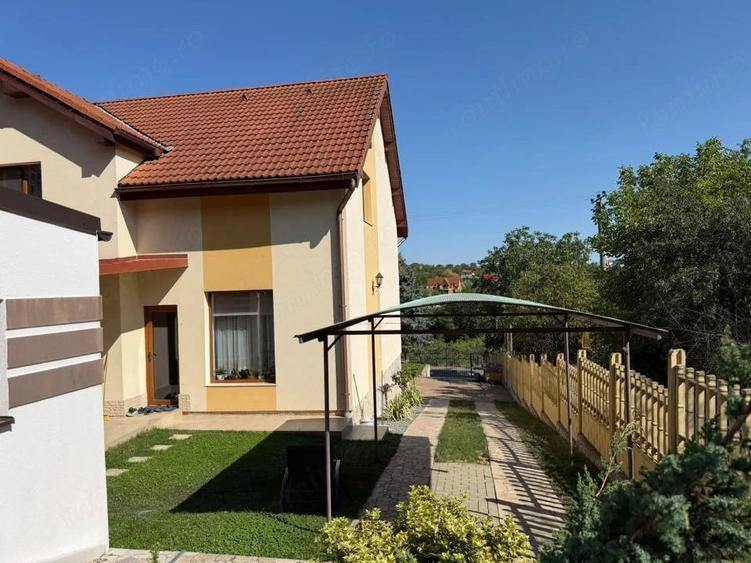 Casă cu 4 camere cu Teren 1000 Mp în Dealuri Oradea