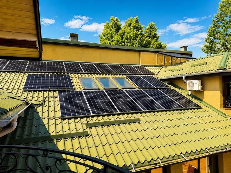 Casă individuală cu 9 camere cu Canalizare în Snagov