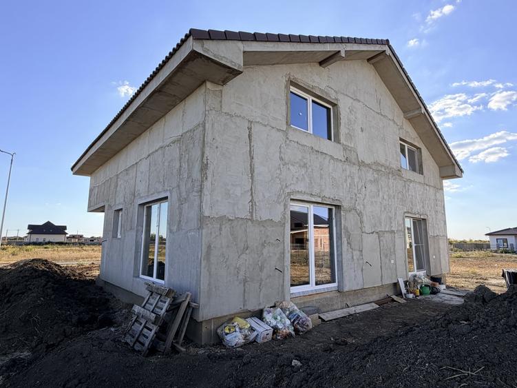 Duplex cu 3 camere cu Teren 300 Mp în Moșnița Veche