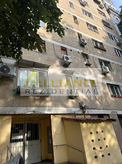 Garsonieră decomandată, mobilată în Berceni