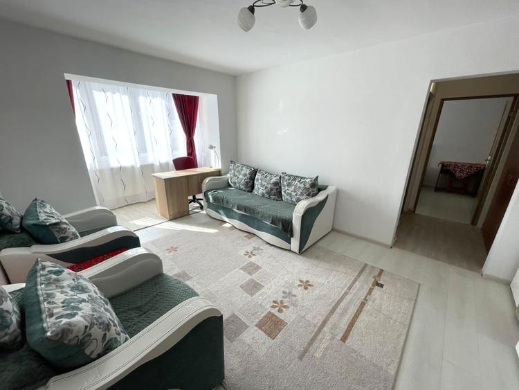 Apartament cu 2 camere semidecomandat în Cetate