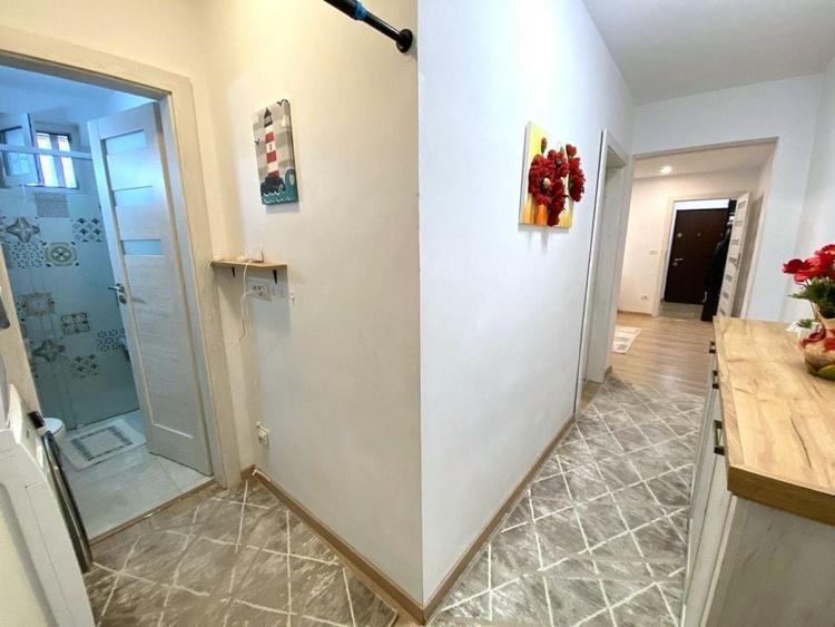 Apartament cu 3 camere decomandat, mobilat în Hipodrom 1