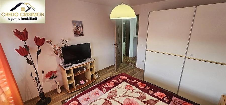 Apartament cu 3 camere semidecomandat în Govândari