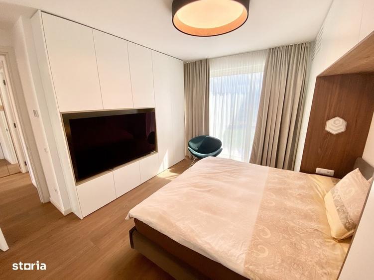 Apartament cu 3 camere semidecomandat în Ciupercenii Noi