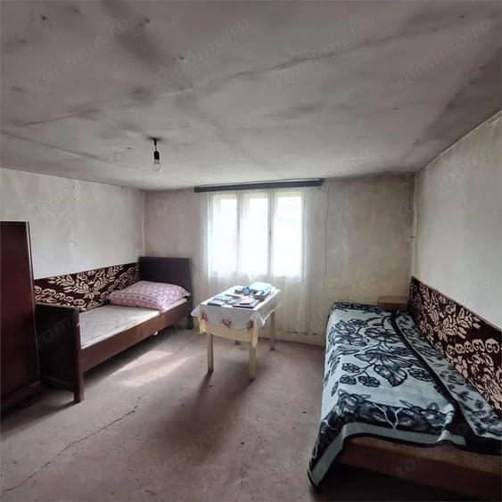 Casă cu Teren 4636 Mp în Central