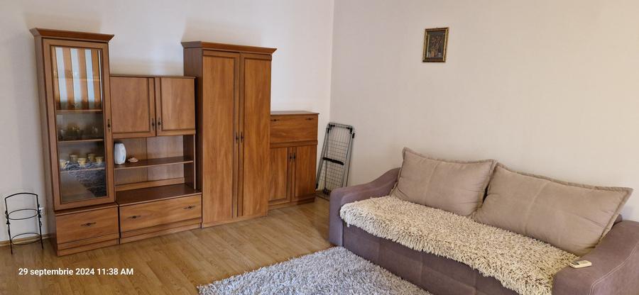 Apartament cu 2 camere decomandat, mobilat în Vitan Mall