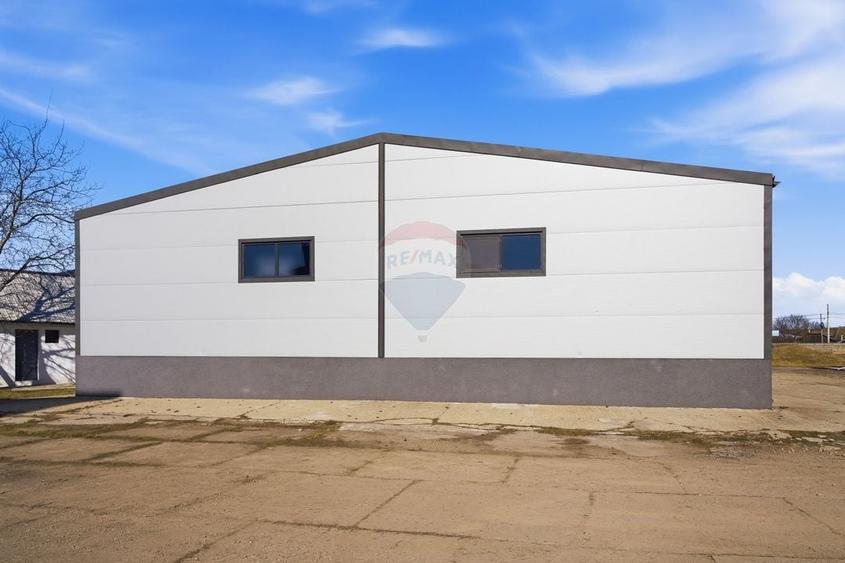 Spațiu industrial, de 1,763 mp, în Periferie