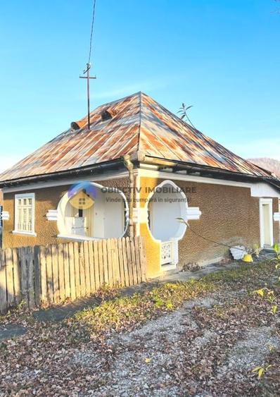 Casă individuală cu 3 camere cu Teren 2447 Mp în Pângărați