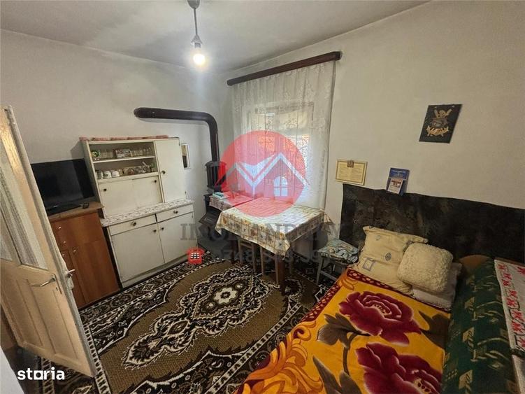 Casă cu 3 camere decomandat cu Teren 355 Mp în Central