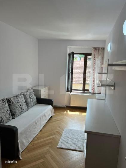 Apartament cu 2 camere decomandat în Schei