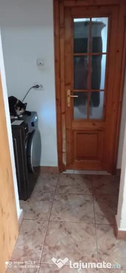 Apartament cu 2 camere decomandat în Far