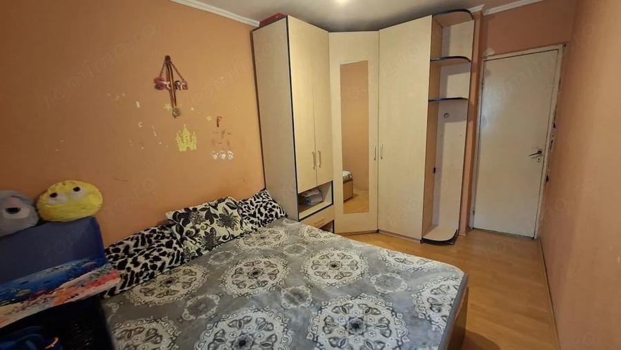 Apartament cu 2 camere semidecomandat în Războieni
