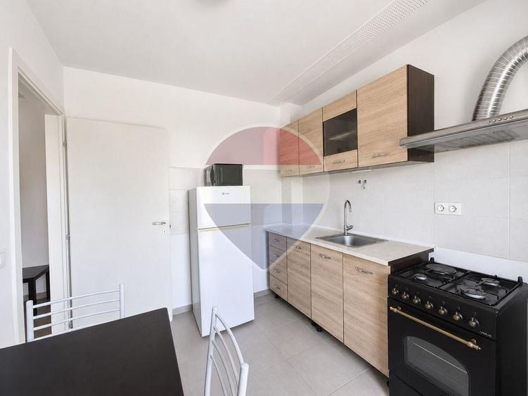 Apartament cu 2 camere semidecomandat, mobilat în Floreasca
