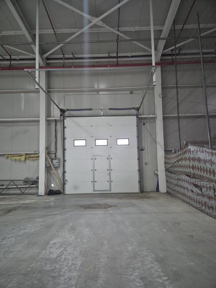 Spațiu comercial, de 1,000 mp, în Exterior Sud