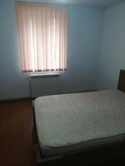 Apartament cu 2 camere semidecomandat în Cireșu